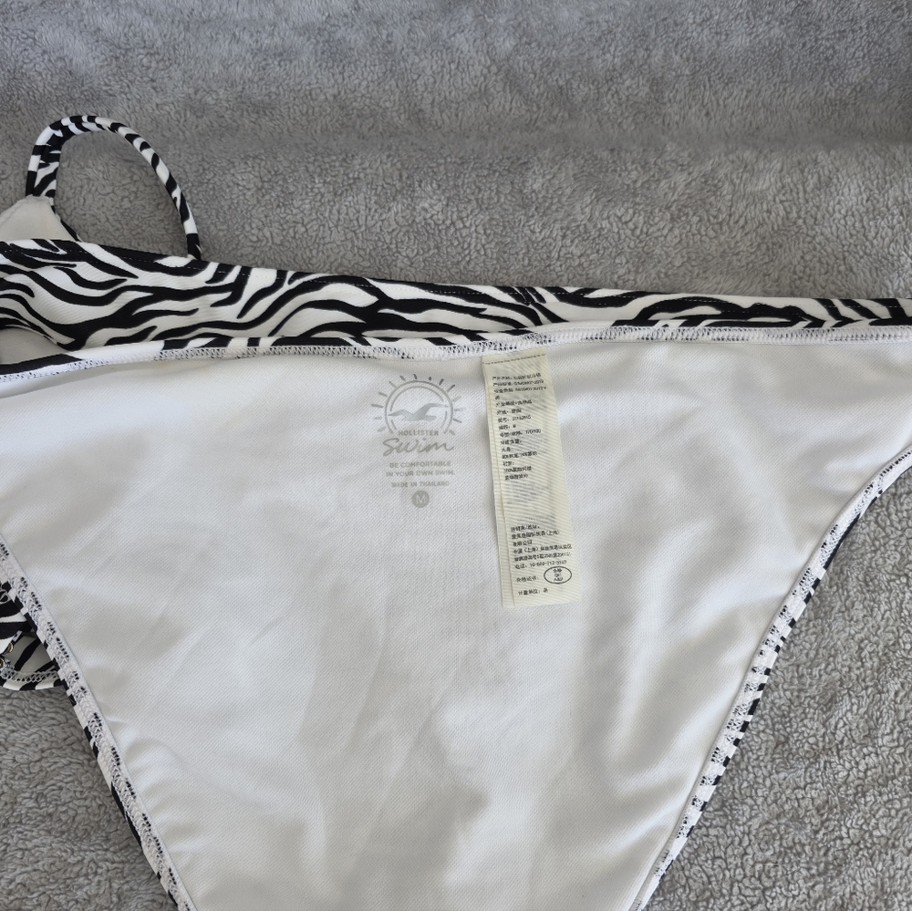 Hollister Zebra Print Bikini Set Size Medium Black and White - Picture 5 of 7